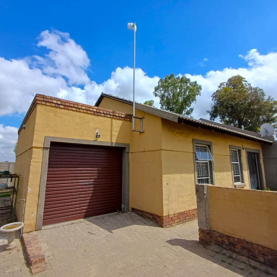 2 Bedroom Property for Sale in Riversdale Gauteng