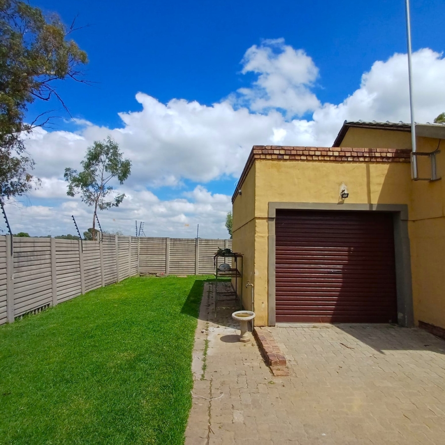 2 Bedroom Property for Sale in Riversdale Gauteng