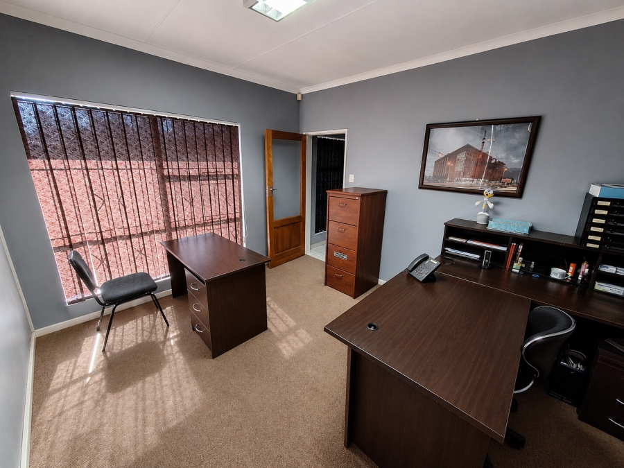 6 Bedroom Property for Sale in Vanderbijlpark CW 1 Gauteng