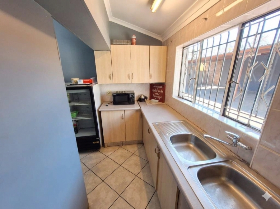 6 Bedroom Property for Sale in Vanderbijlpark CW 1 Gauteng