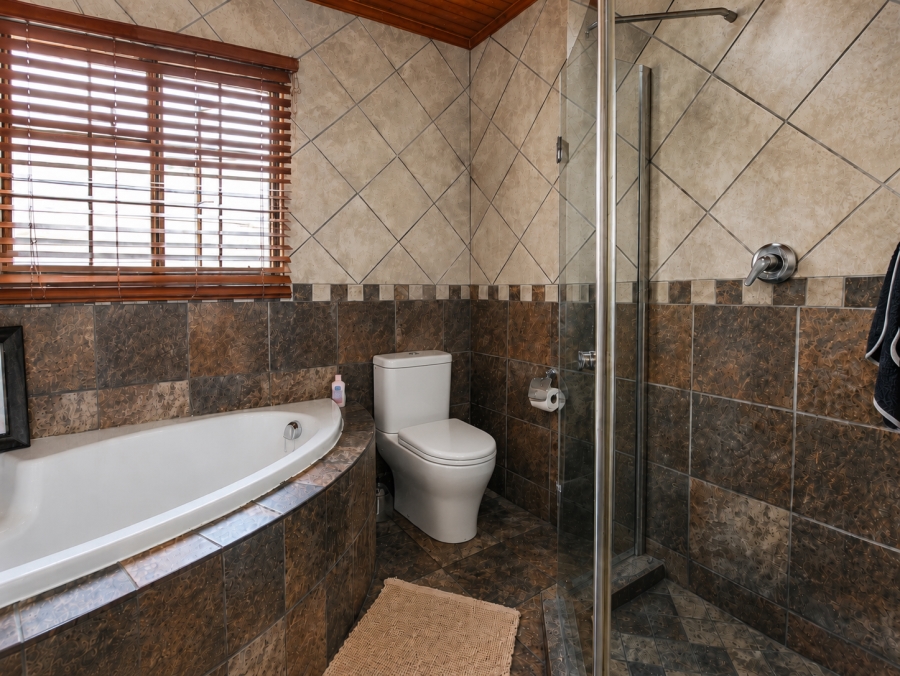 3 Bedroom Property for Sale in Lenteland Gauteng
