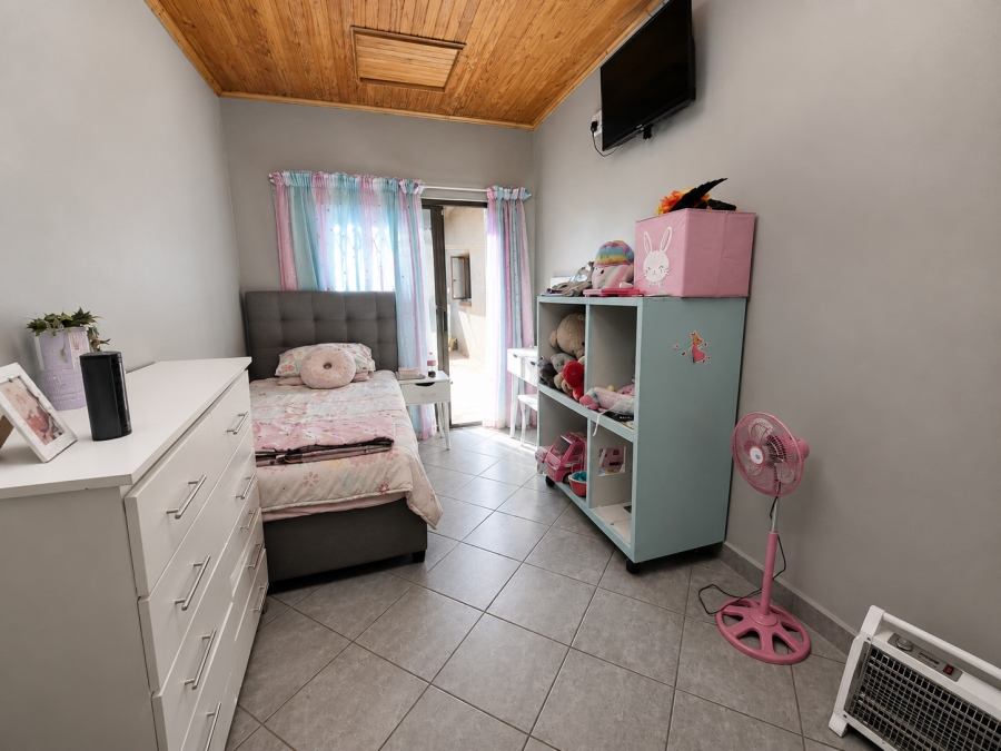 3 Bedroom Property for Sale in Lenteland Gauteng