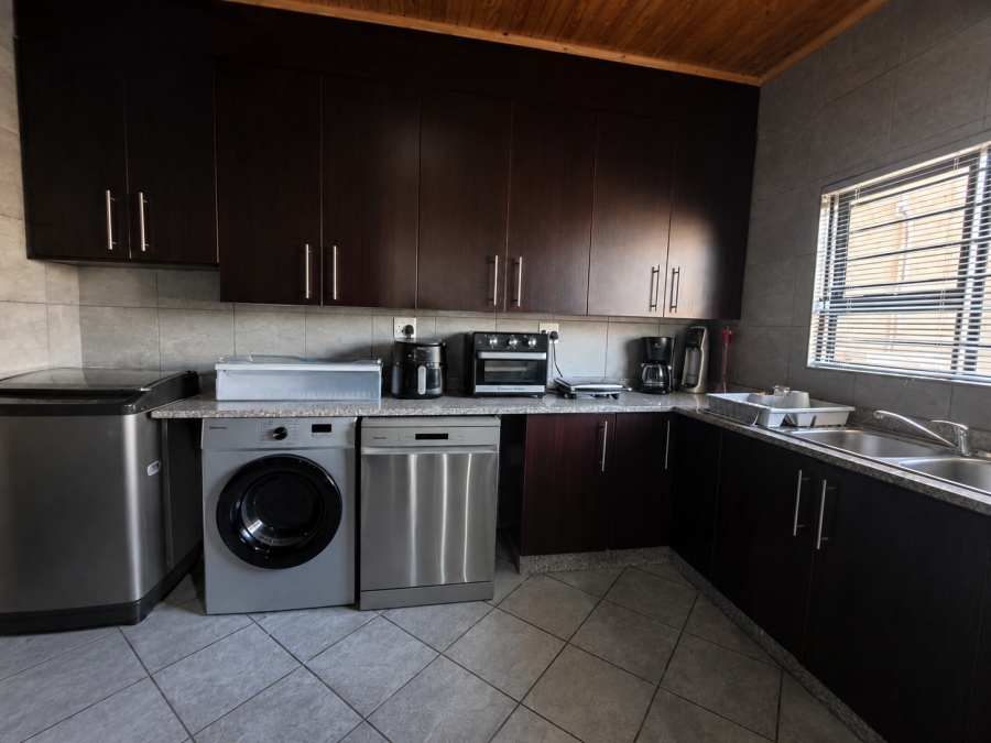 3 Bedroom Property for Sale in Lenteland Gauteng