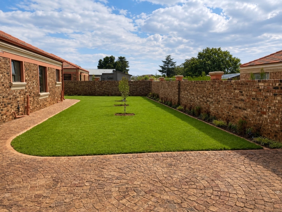 2 Bedroom Property for Sale in Rothdene Gauteng