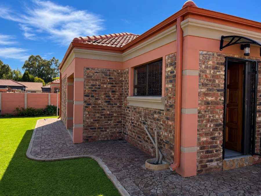 2 Bedroom Property for Sale in Rothdene Gauteng