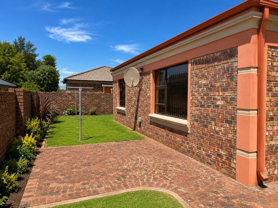 2 Bedroom Property for Sale in Rothdene Gauteng