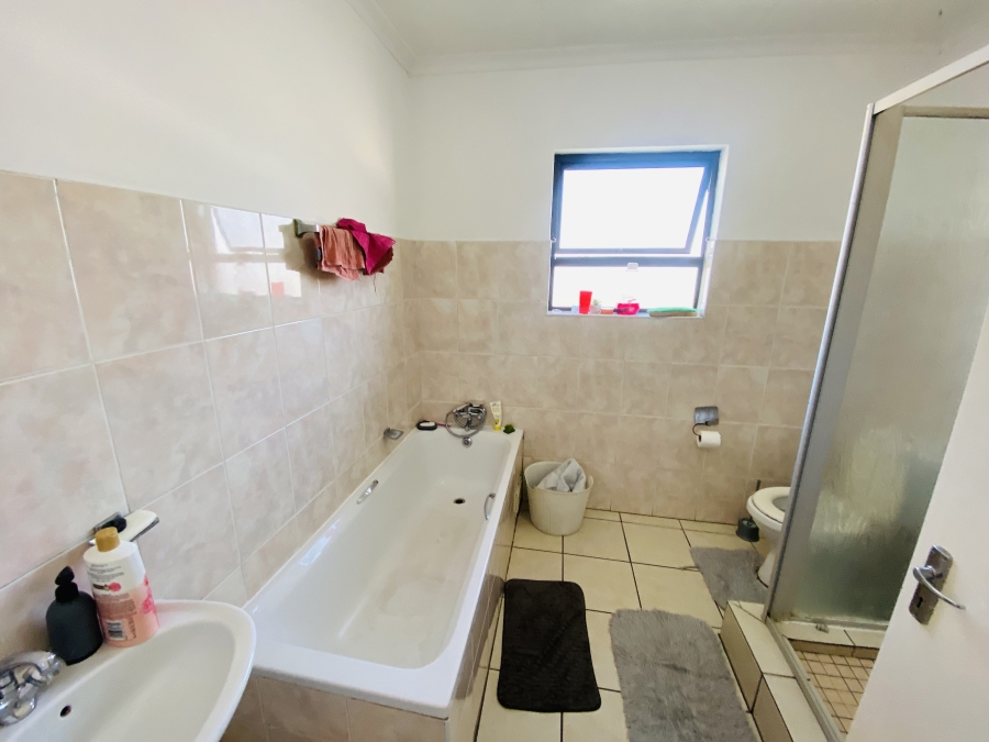 2 Bedroom Property for Sale in Parkrand Gauteng