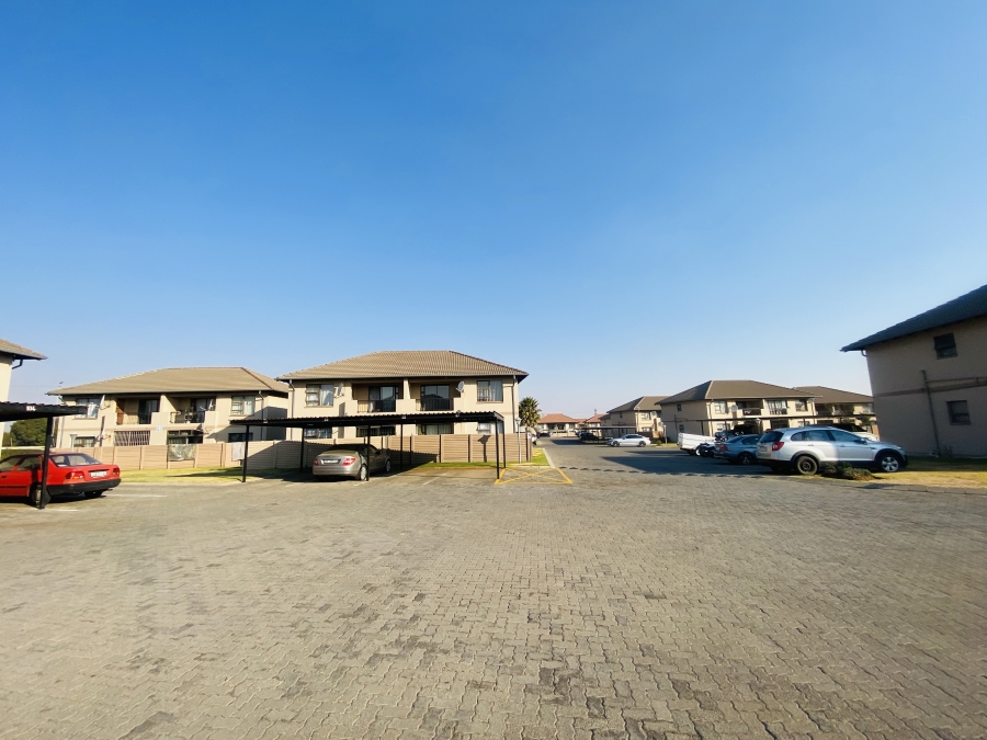 2 Bedroom Property for Sale in Parkrand Gauteng