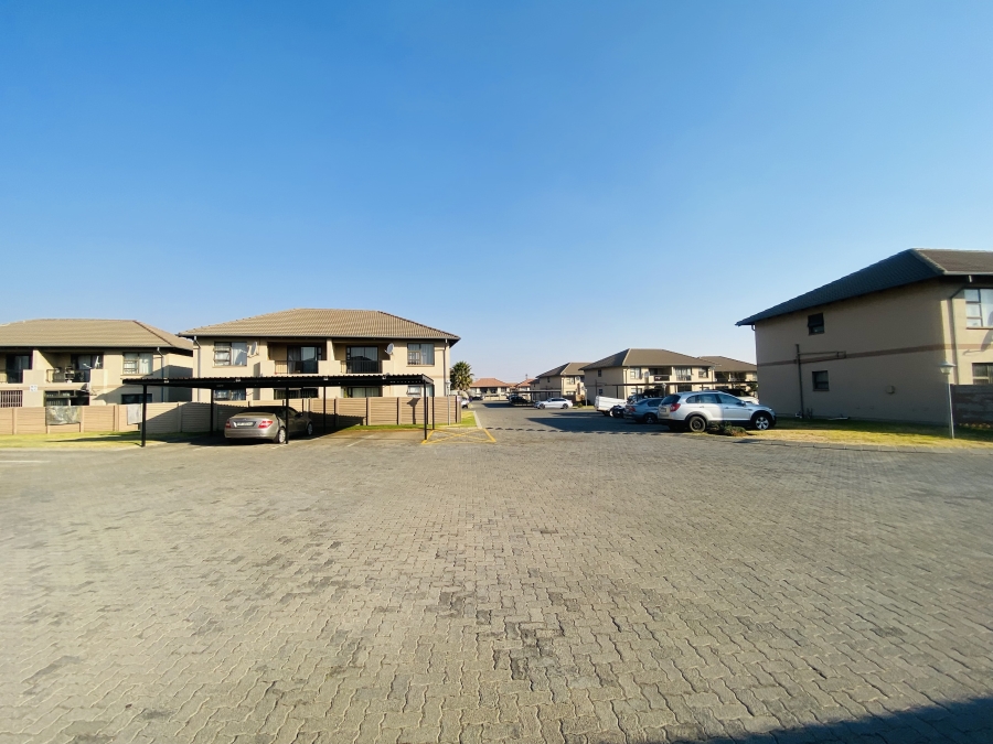 2 Bedroom Property for Sale in Parkrand Gauteng