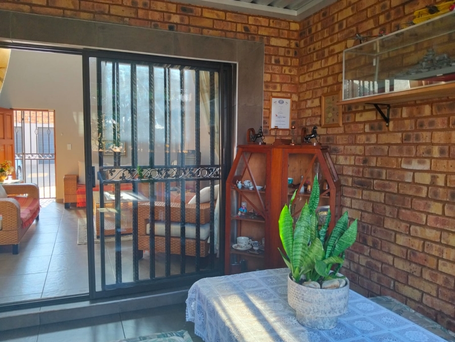 3 Bedroom Property for Sale in Selcourt Gauteng