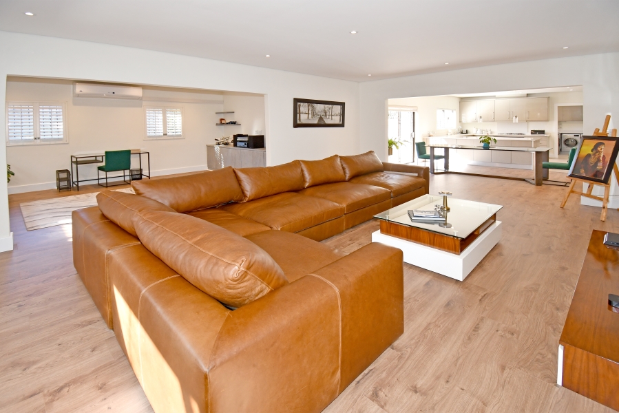 2 Bedroom Property for Sale in Illovo Gauteng