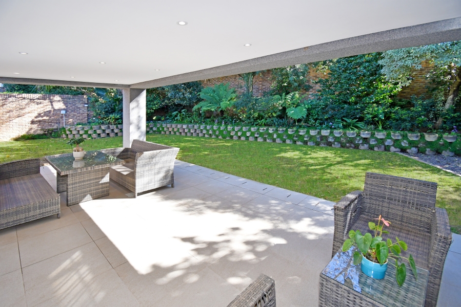 2 Bedroom Property for Sale in Illovo Gauteng