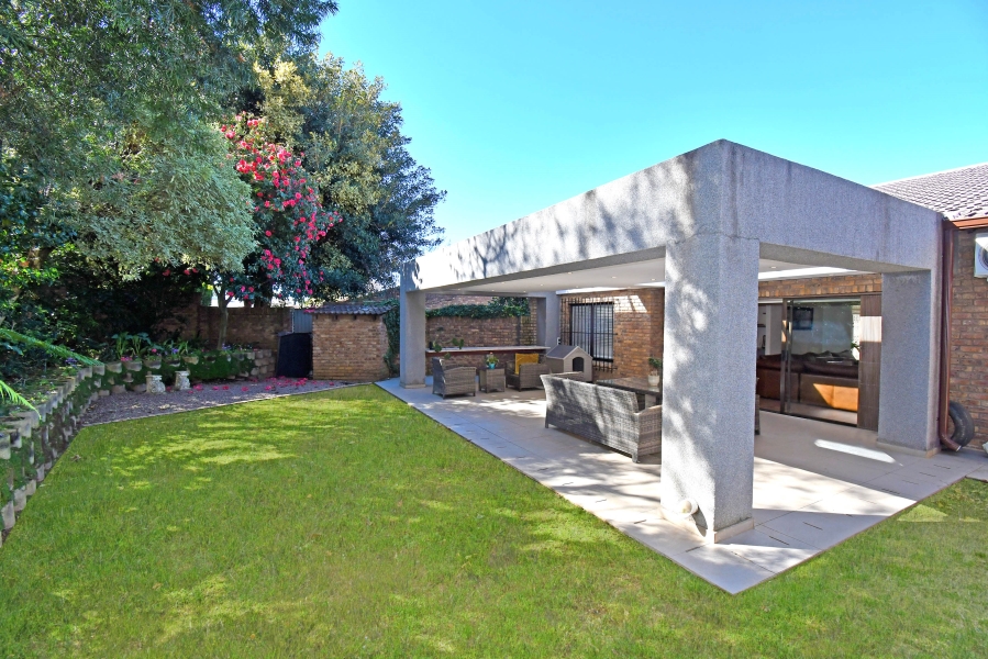 2 Bedroom Property for Sale in Illovo Gauteng