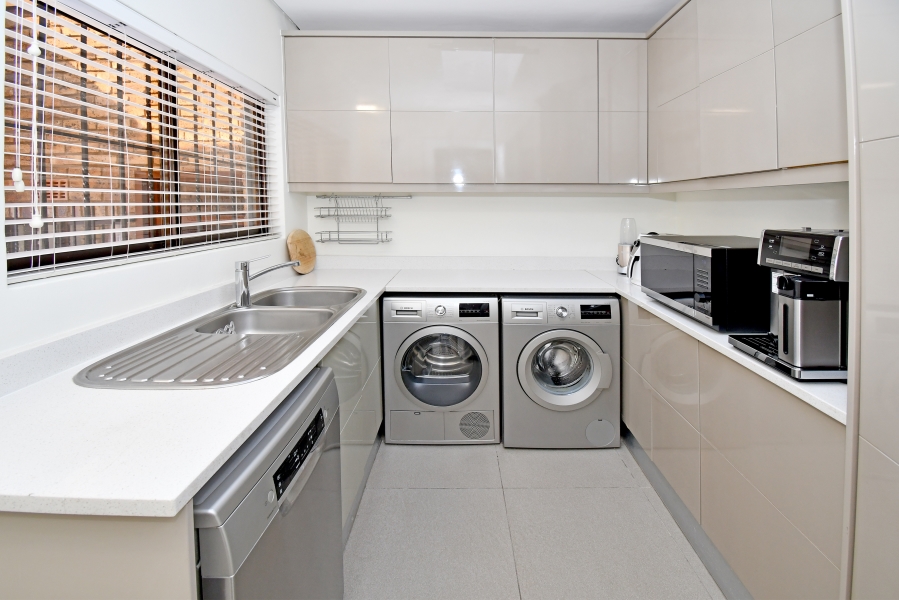 2 Bedroom Property for Sale in Illovo Gauteng