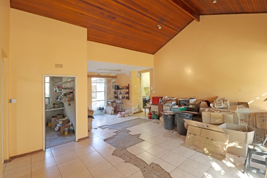 4 Bedroom Property for Sale in Orchards Gauteng
