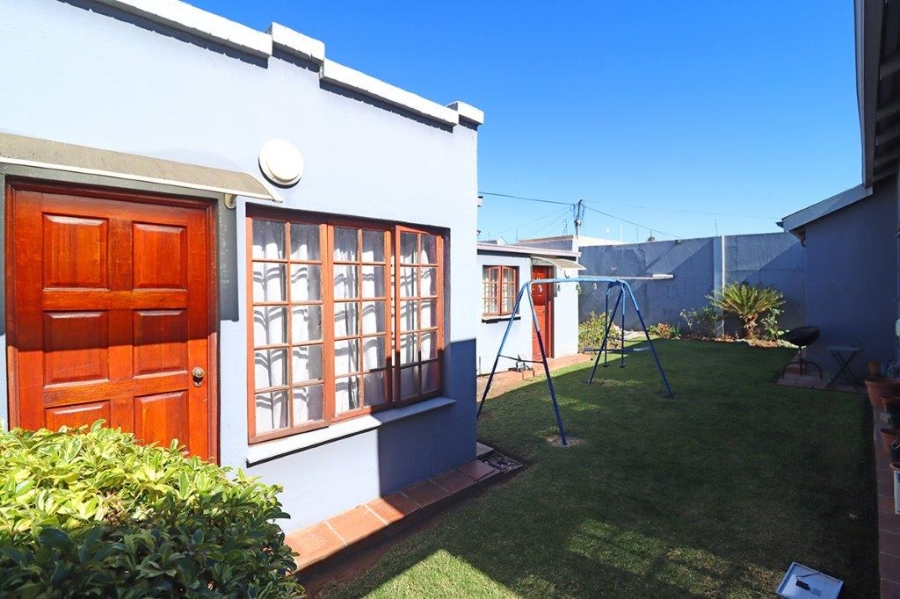 3 Bedroom Property for Sale in Orange Grove Gauteng