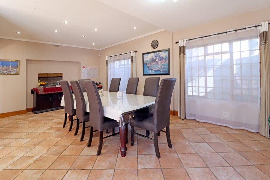 3 Bedroom Property for Sale in Orange Grove Gauteng