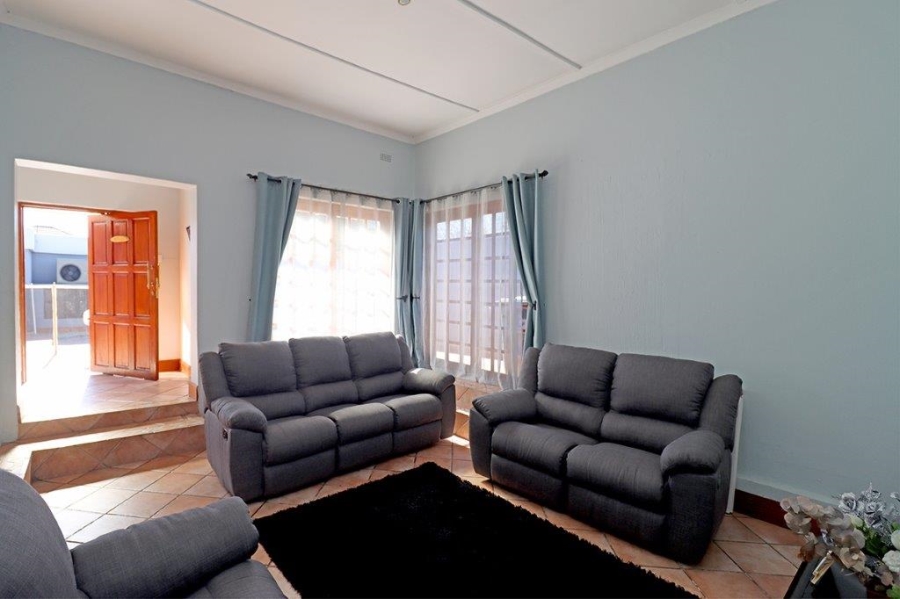 3 Bedroom Property for Sale in Orange Grove Gauteng