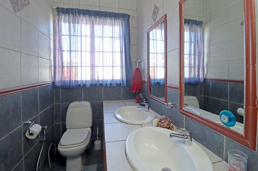 3 Bedroom Property for Sale in Orange Grove Gauteng