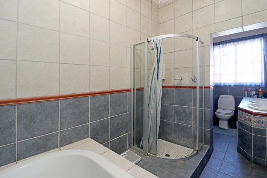 3 Bedroom Property for Sale in Orange Grove Gauteng
