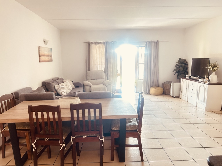 To Let 3 Bedroom Property for Rent in North Riding Gauteng