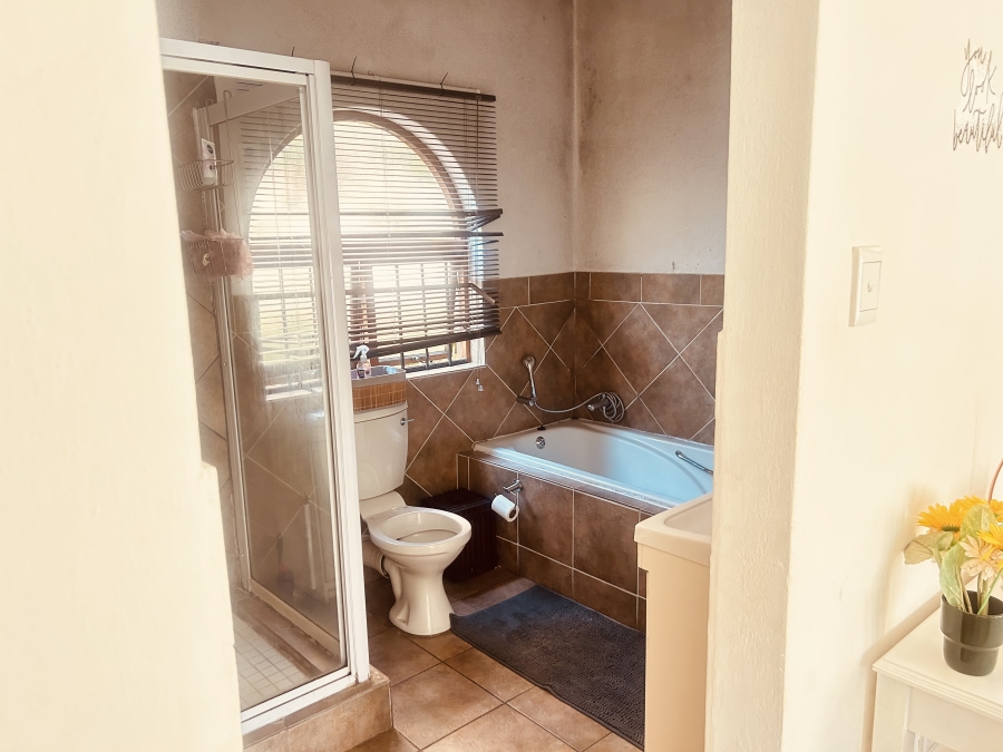To Let 3 Bedroom Property for Rent in North Riding Gauteng