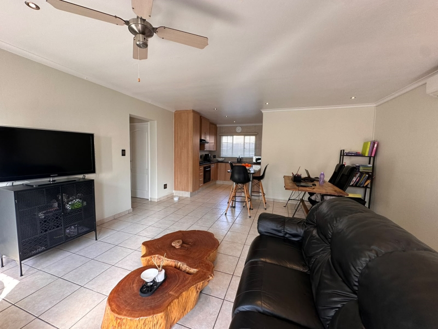 3 Bedroom Property for Sale in Thatchfield Close Gauteng