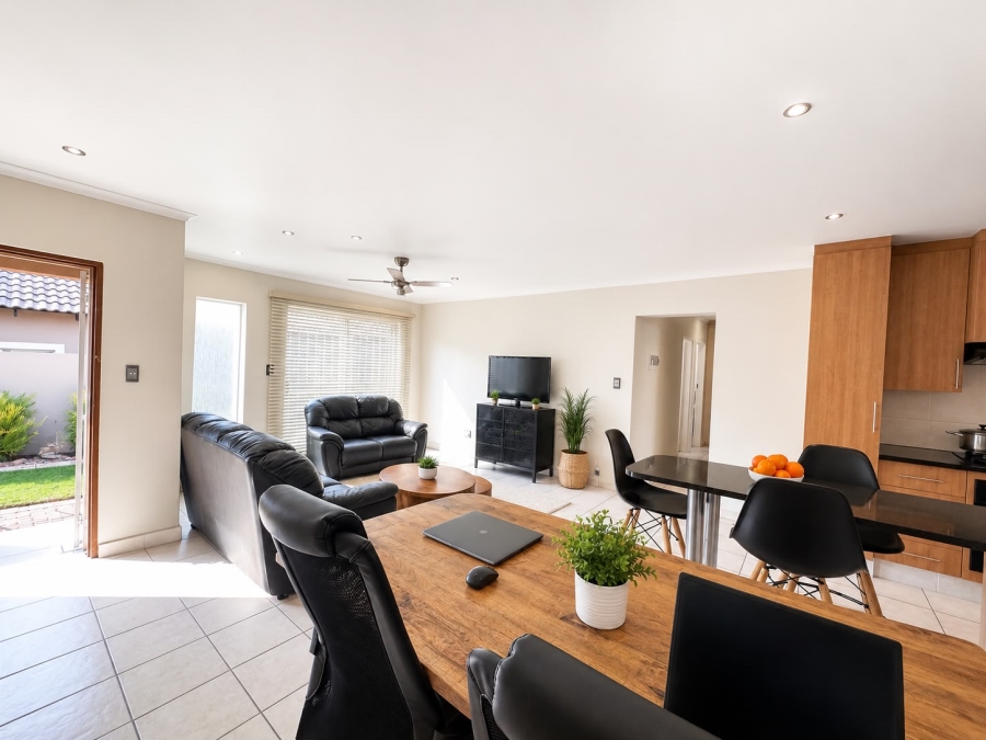 3 Bedroom Property for Sale in Thatchfield Close Gauteng