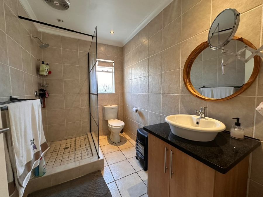 3 Bedroom Property for Sale in Thatchfield Close Gauteng