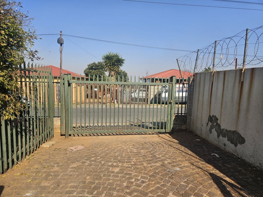 3 Bedroom Property for Sale in Wannenburghoogte Gauteng