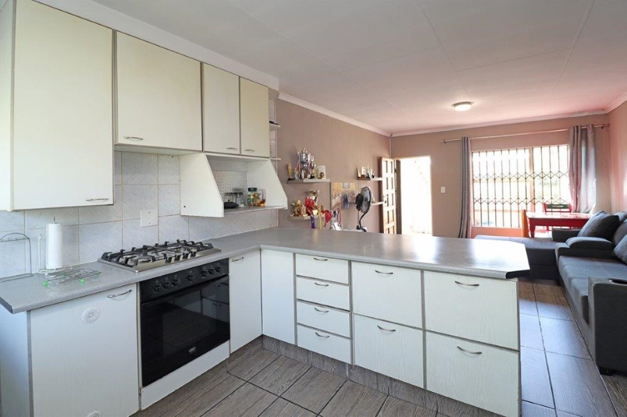 2 Bedroom Property for Sale in Marais Steyn Park Gauteng