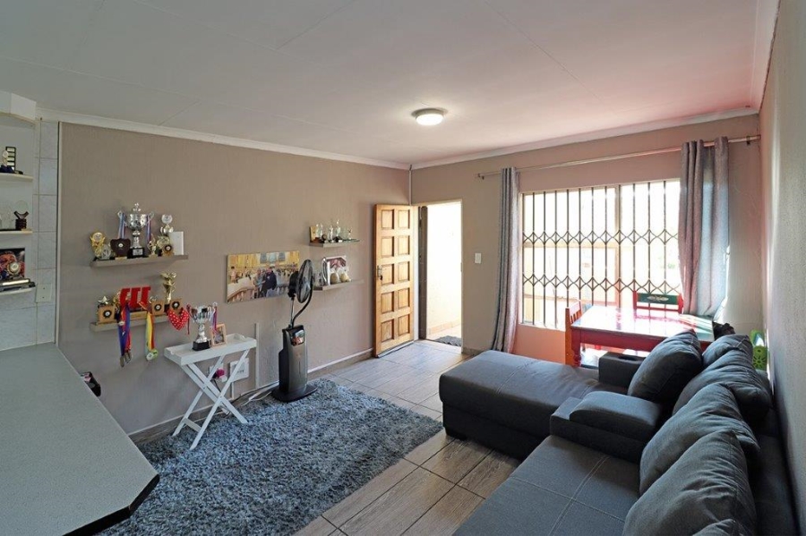 2 Bedroom Property for Sale in Marais Steyn Park Gauteng