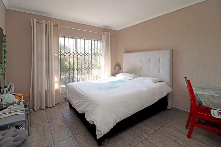 2 Bedroom Property for Sale in Marais Steyn Park Gauteng