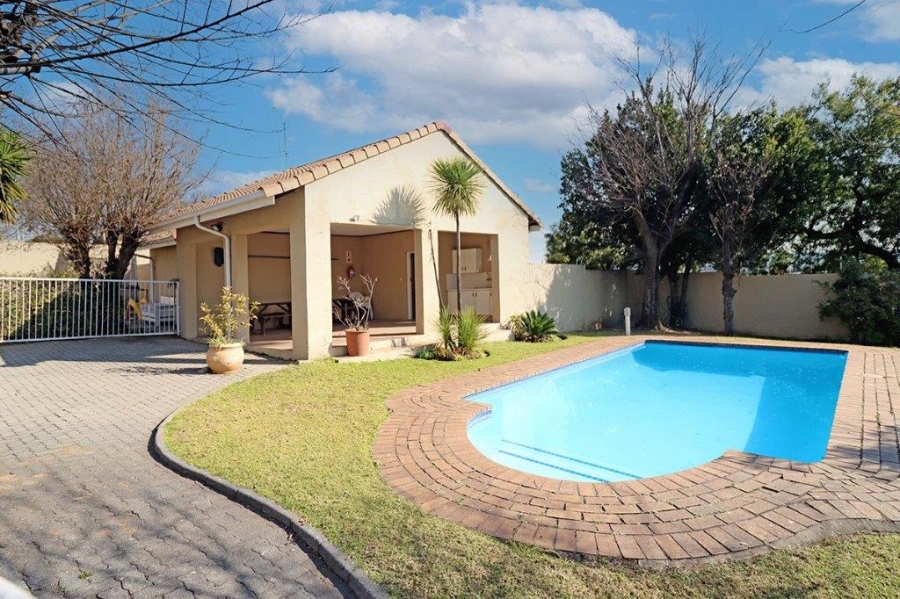 2 Bedroom Property for Sale in Marais Steyn Park Gauteng