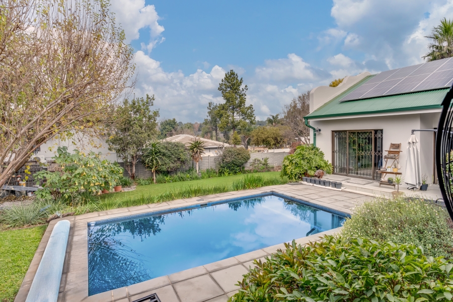 5 Bedroom Property for Sale in Petervale Gauteng