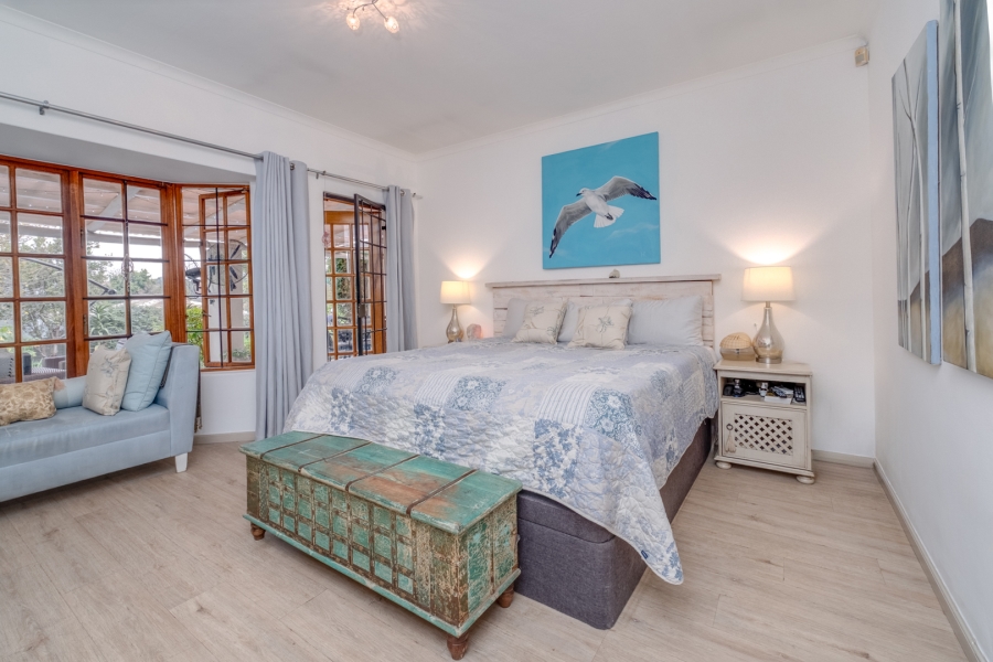 5 Bedroom Property for Sale in Petervale Gauteng