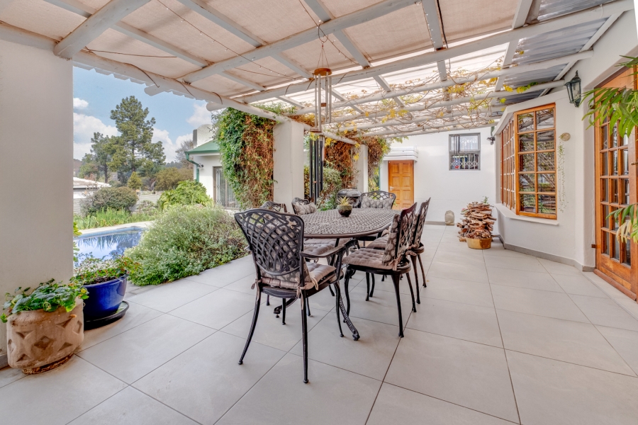 5 Bedroom Property for Sale in Petervale Gauteng