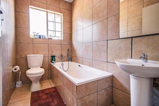3 Bedroom Property for Sale in Glen Marais Gauteng