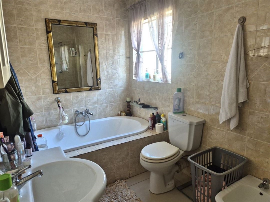 3 Bedroom Property for Sale in Van Riebeeck Park Gauteng