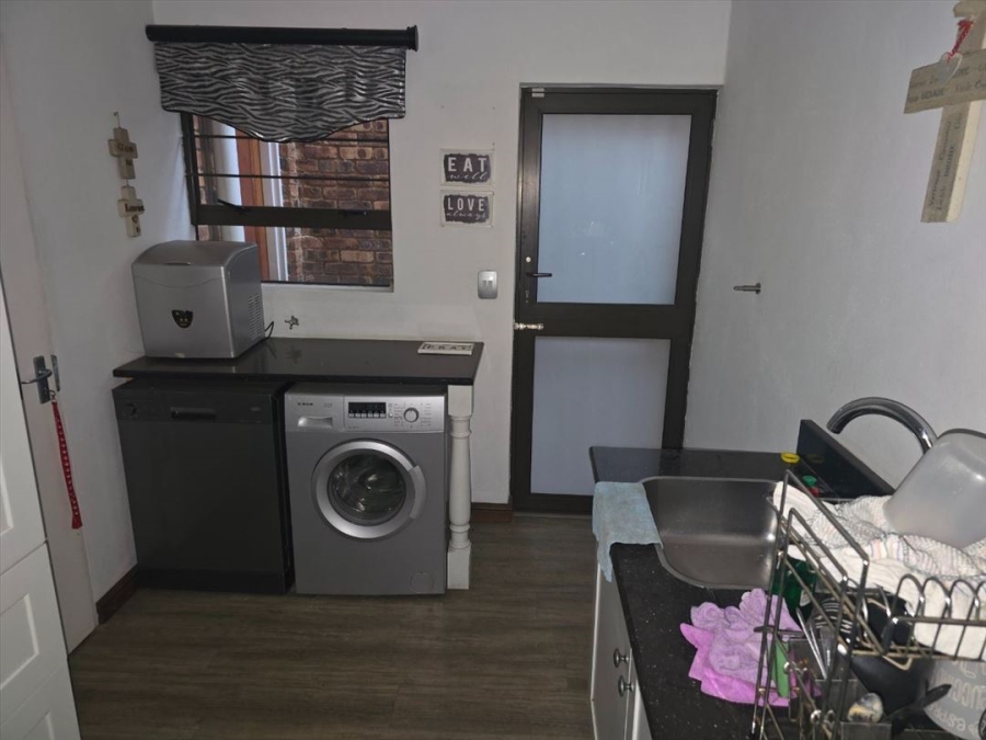 3 Bedroom Property for Sale in Glen Marais Gauteng