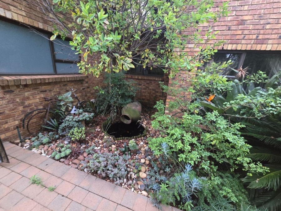3 Bedroom Property for Sale in Glen Marais Gauteng