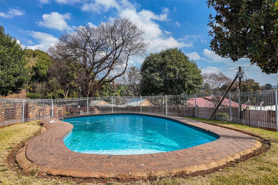 5 Bedroom Property for Sale in Bramley North Gauteng