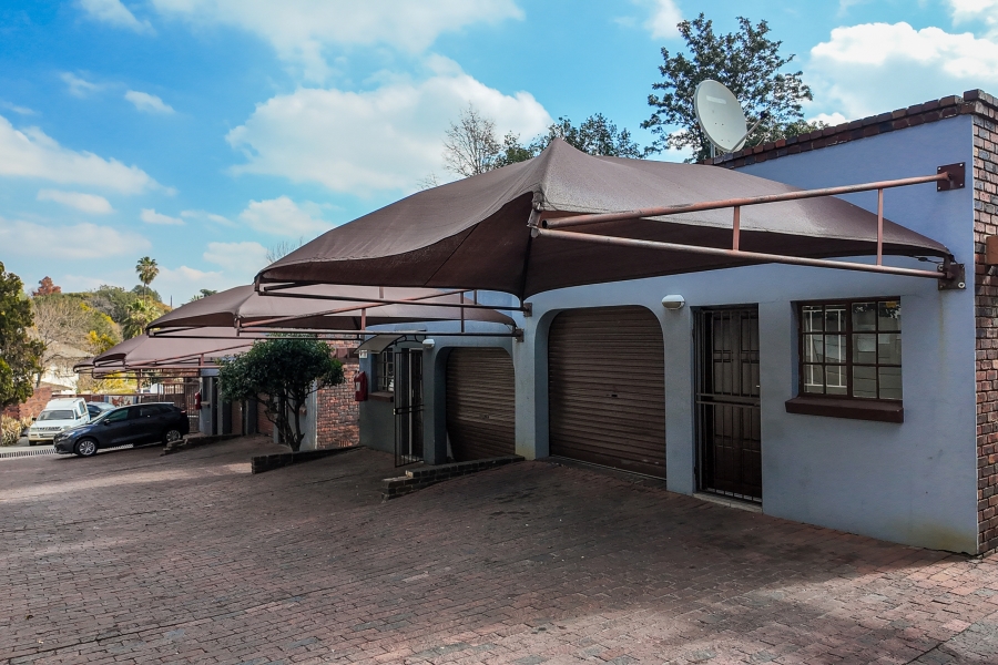5 Bedroom Property for Sale in Bramley North Gauteng