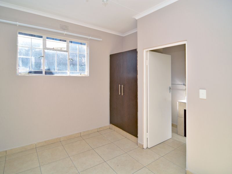 4 Bedroom Property for Sale in Bramley North Gauteng