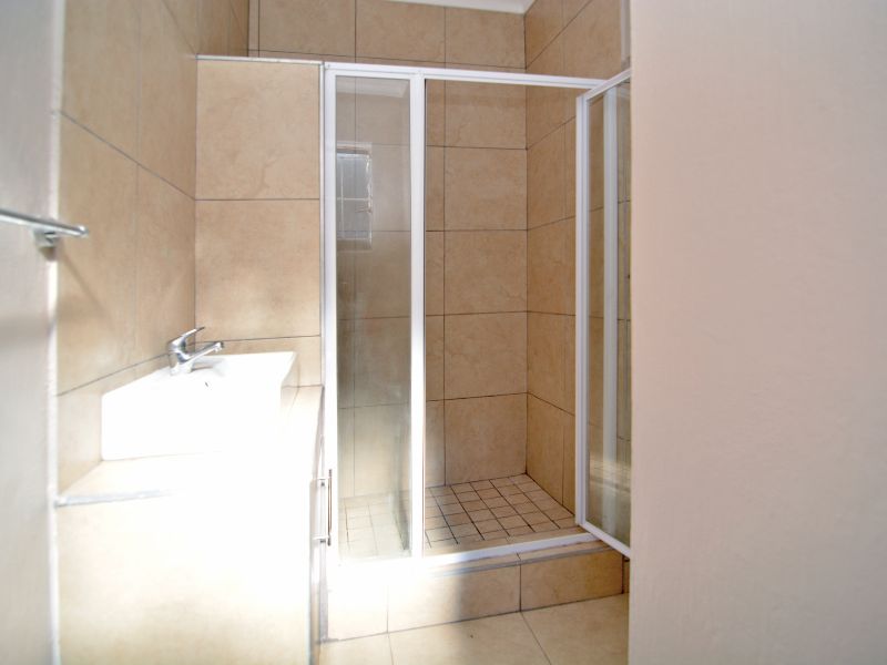 4 Bedroom Property for Sale in Bramley North Gauteng
