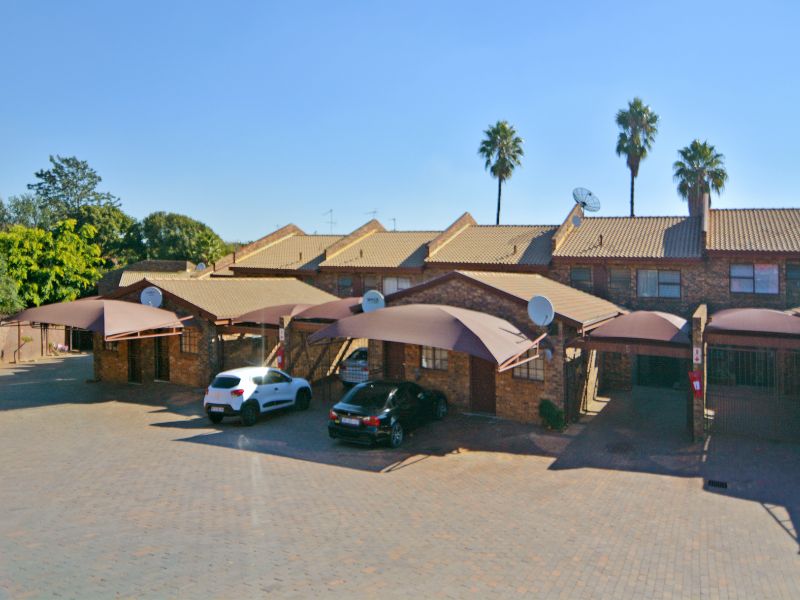 4 Bedroom Property for Sale in Bramley North Gauteng