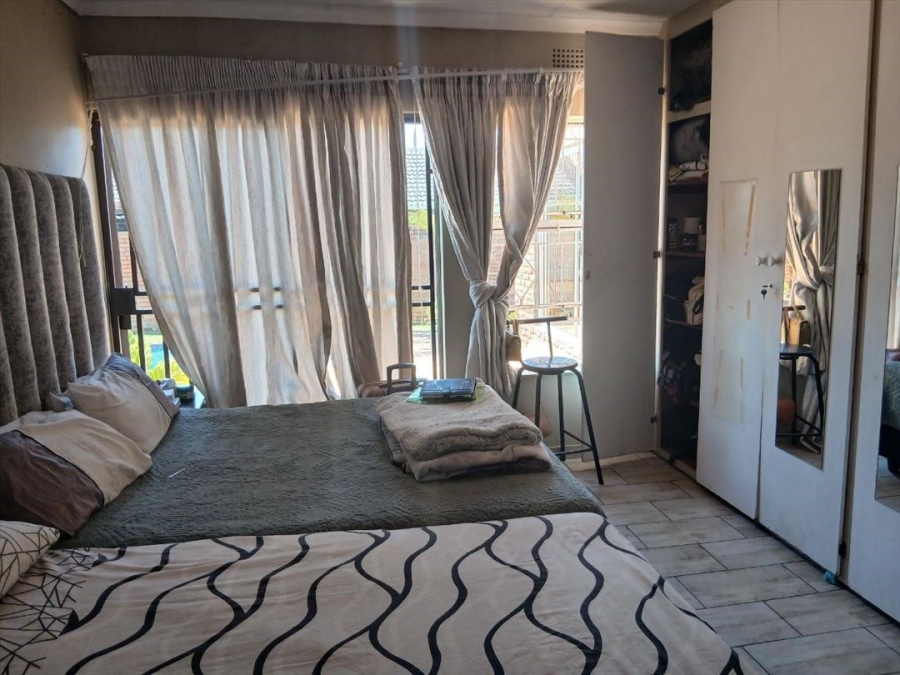 4 Bedroom Property for Sale in Terenure Gauteng