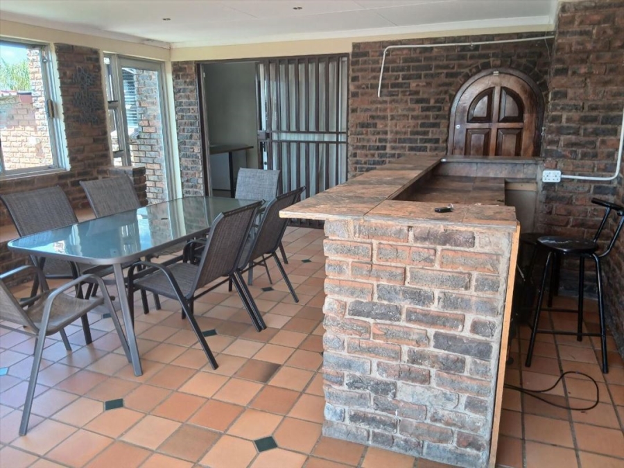 4 Bedroom Property for Sale in Terenure Gauteng