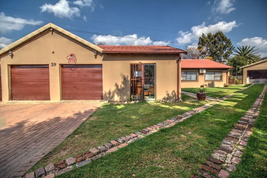 3 Bedroom Property for Sale in Birch Acres Gauteng