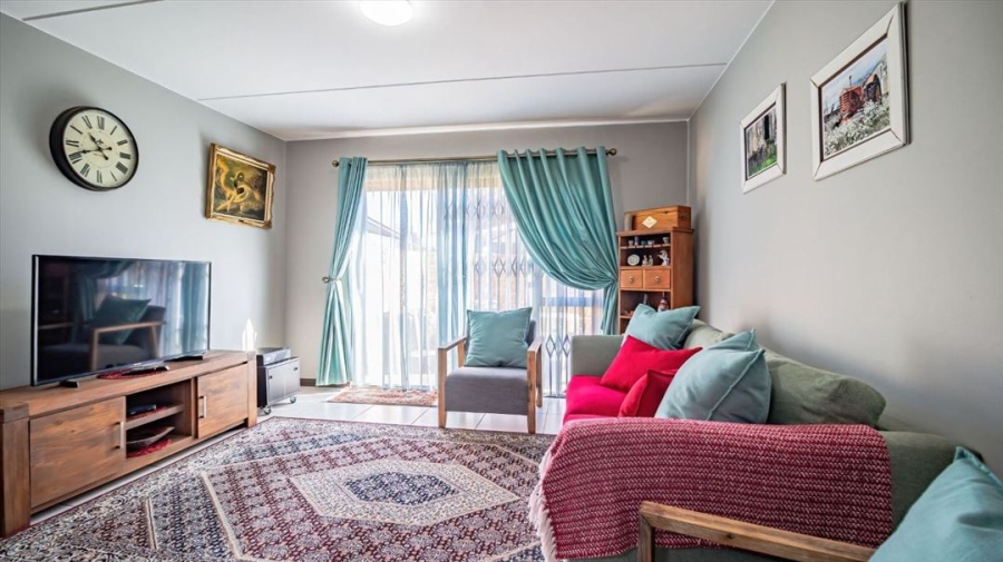 3 Bedroom Property for Sale in Goedeburg Gauteng